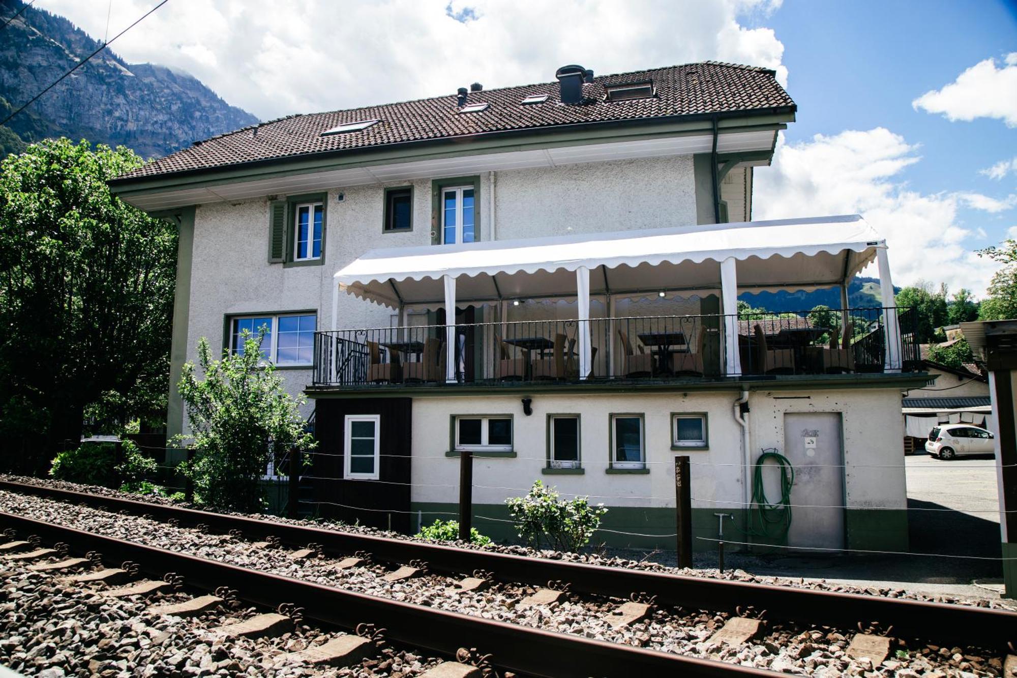 Au Bord Du Lac Darligen Exterior photo